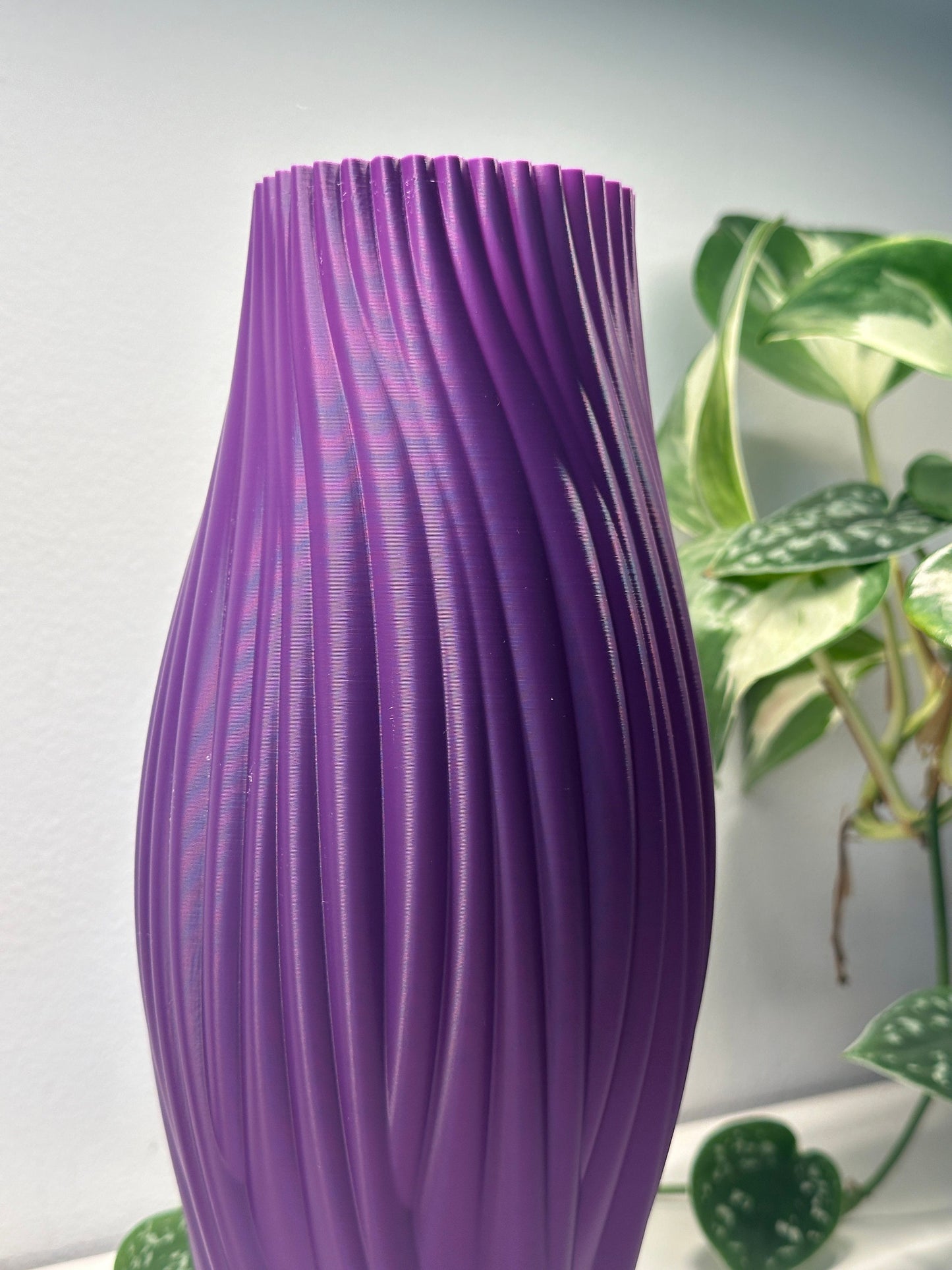 Twisted Vase, Japandi Minimalist Organic Centerpiece, Contemporary Tabletop Sculpture Holder