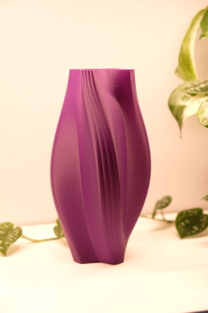twist vase, spiral tabletop decor, minimalist bud holder, japandi statementpiece