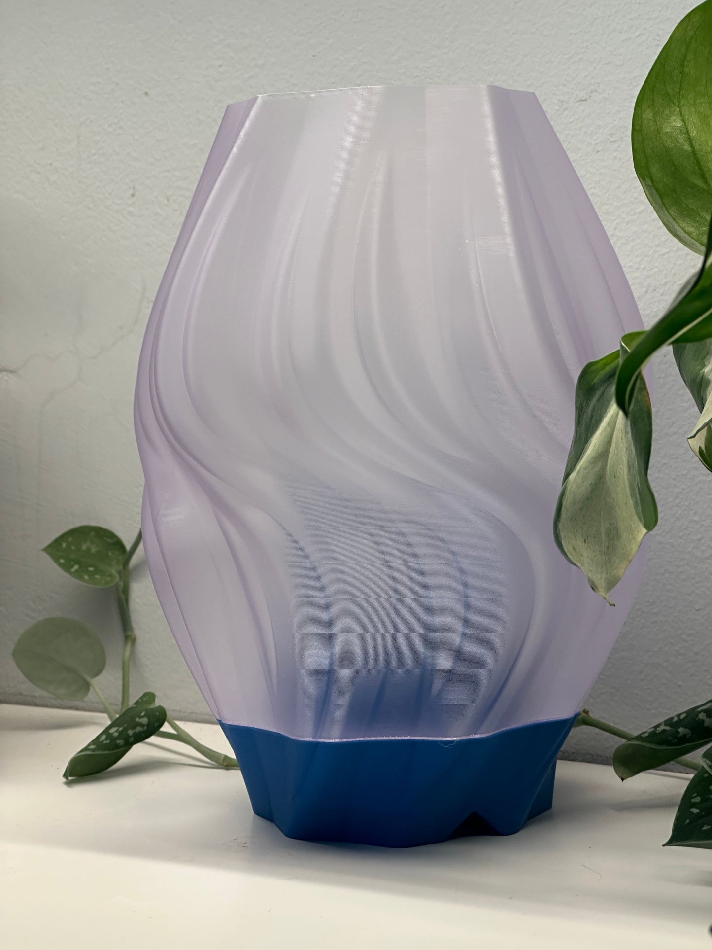 Unique Pendant Light, Flame-Form Sculptural Lighting, Modern Organic Ceiling Accent, Gentle Japandi Style Ambience