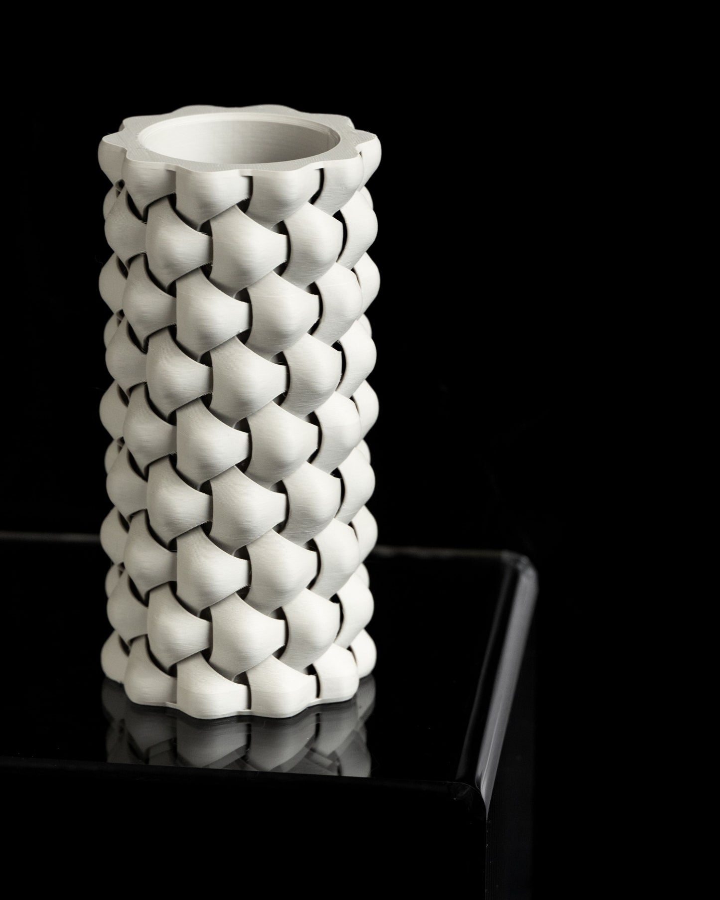 Modern Vase, Knotted Texture Weave, Mini Livingroom Accent, Versatile Floral Holder