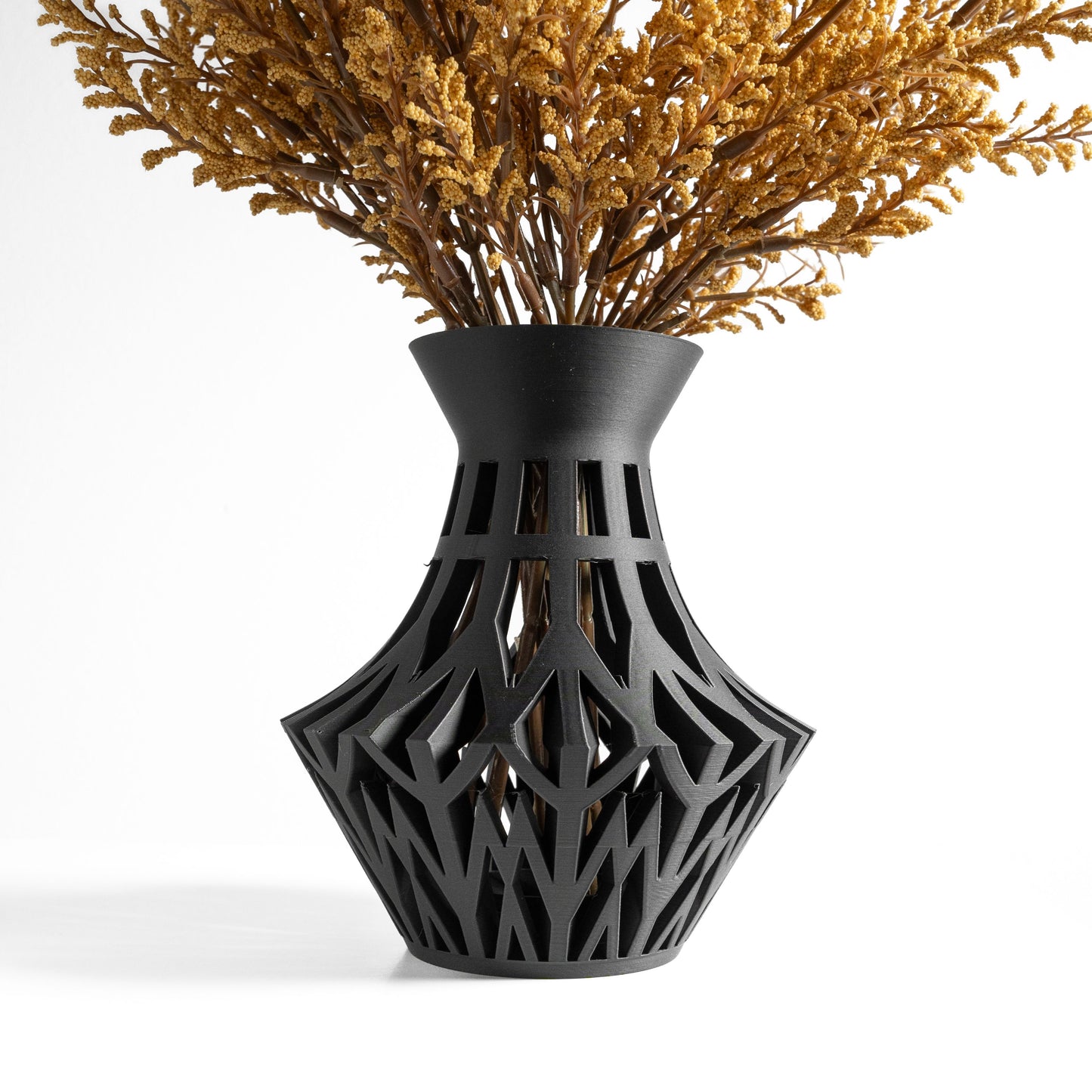 Elegant Modern Vase, Geometric Curved Contemporary Vessel, Artistic Tabletop Accent, Nordic Minimalist Flower Holder