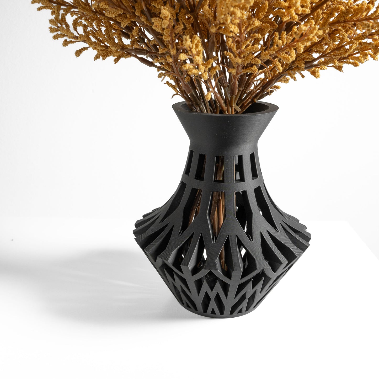 Elegant Modern Vase, Geometric Curved Contemporary Vessel, Artistic Tabletop Accent, Nordic Minimalist Flower Holder