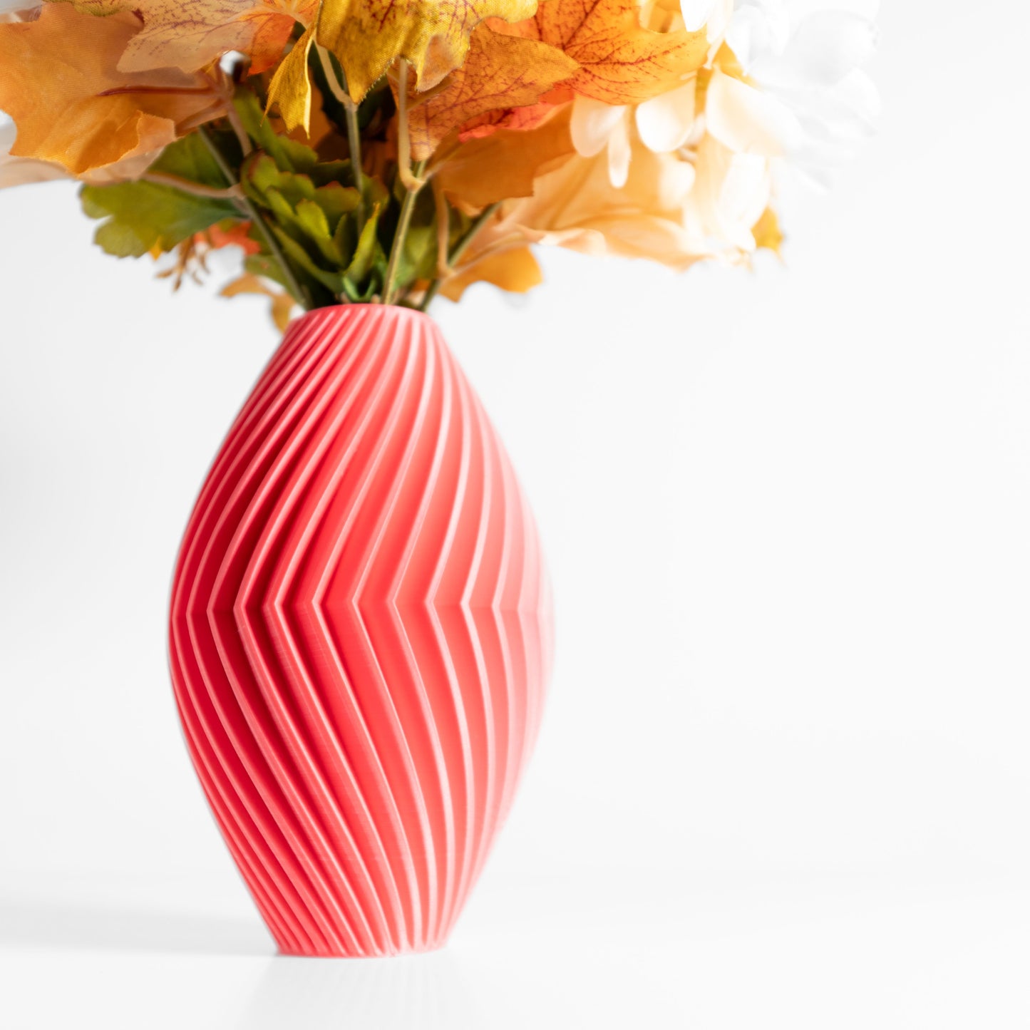 sculptural vase, curved tabletop flower holder, modern statement, postmodern accent