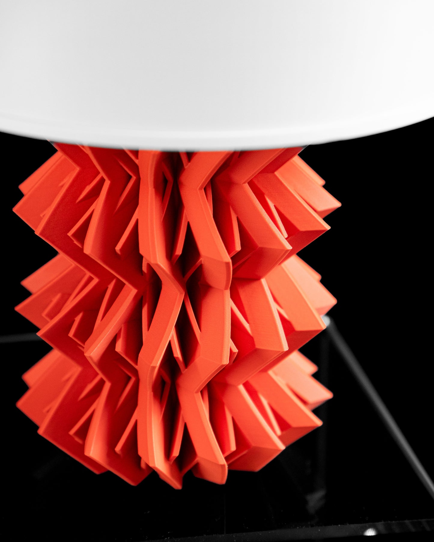 Table Lamp, Bedside Reading Light, Cozy Zigzag Base, Bedroom Ambient Relaxing Mood Nightstand