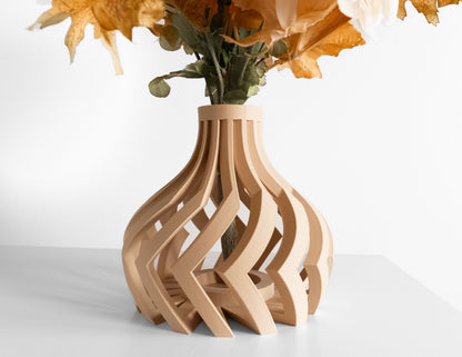 Minimalist Vase, Sculptural Flower Vessel, Coffee Table Centerpiece, Modern Accent