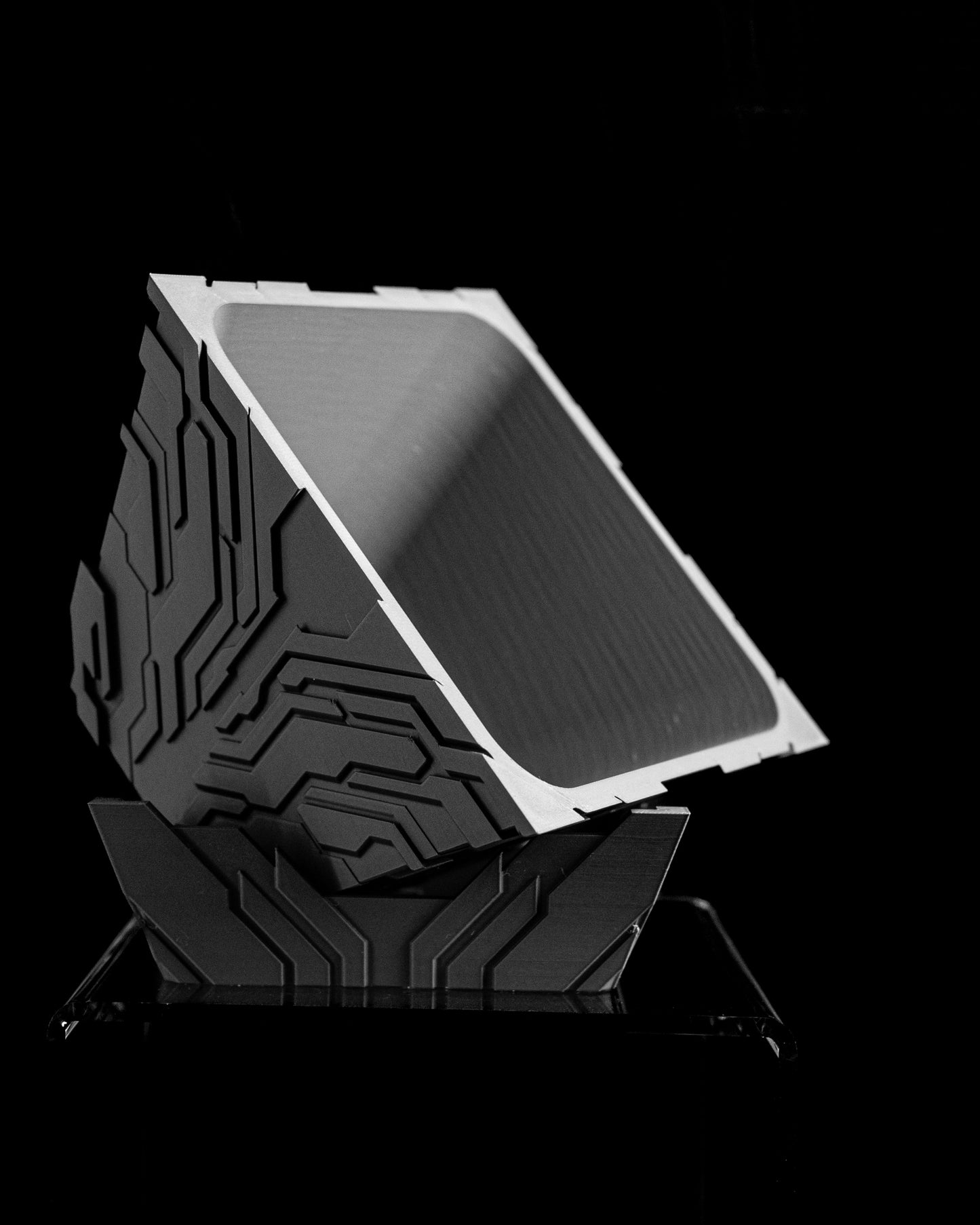 planter pot, indoor herb holder, desktop organizer, succulent accent, sculptural