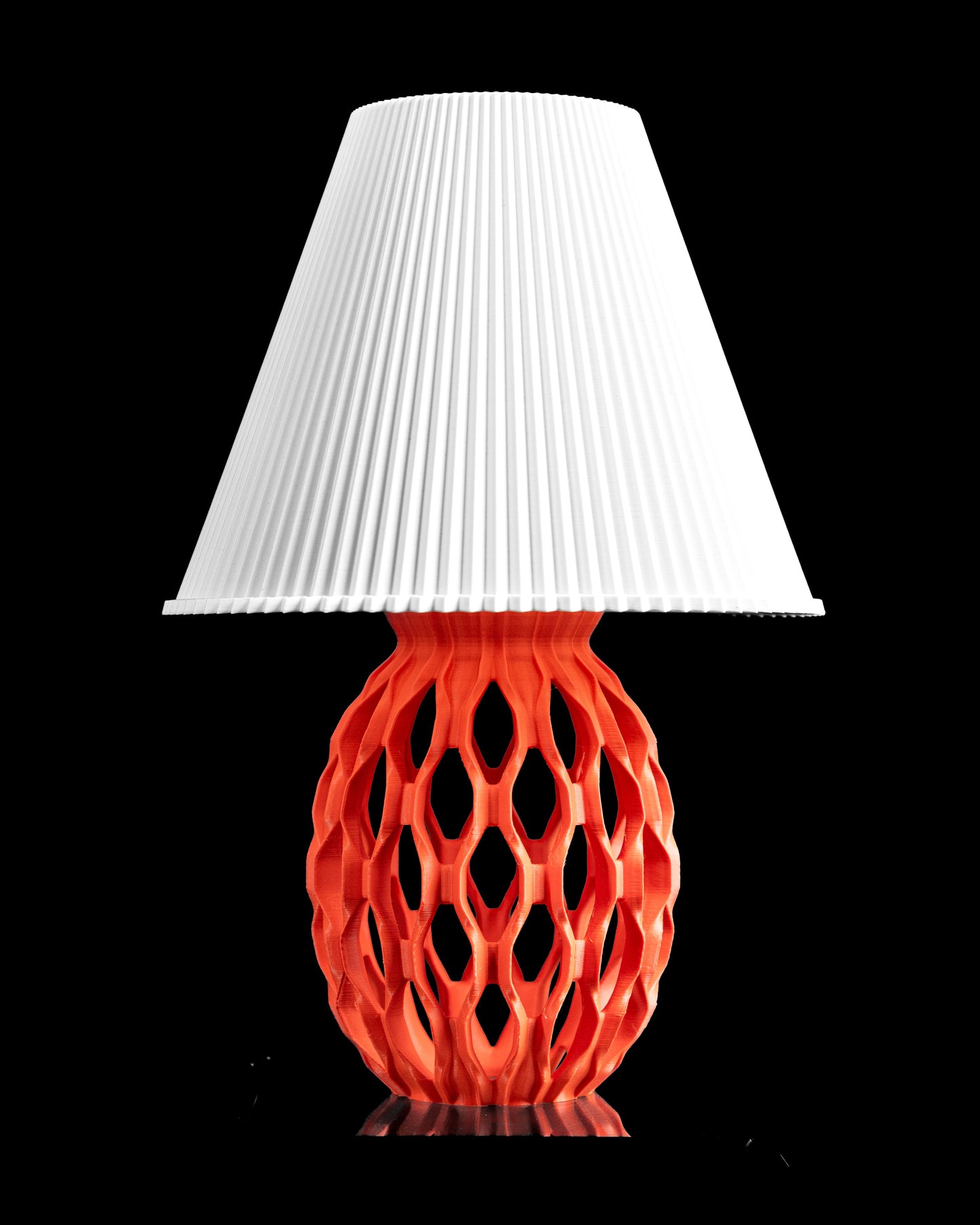 table lamp, sculptural chainshade bedside ambient luminaire midcentury scandinavian elegance