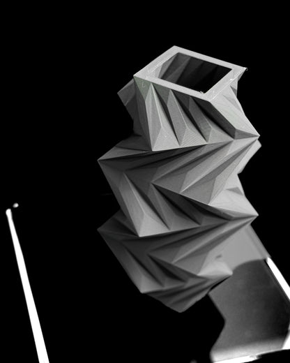 Modern Vase, Tabletop Planter, Sculptural Flower Holder, Minimalist Desk Accent.