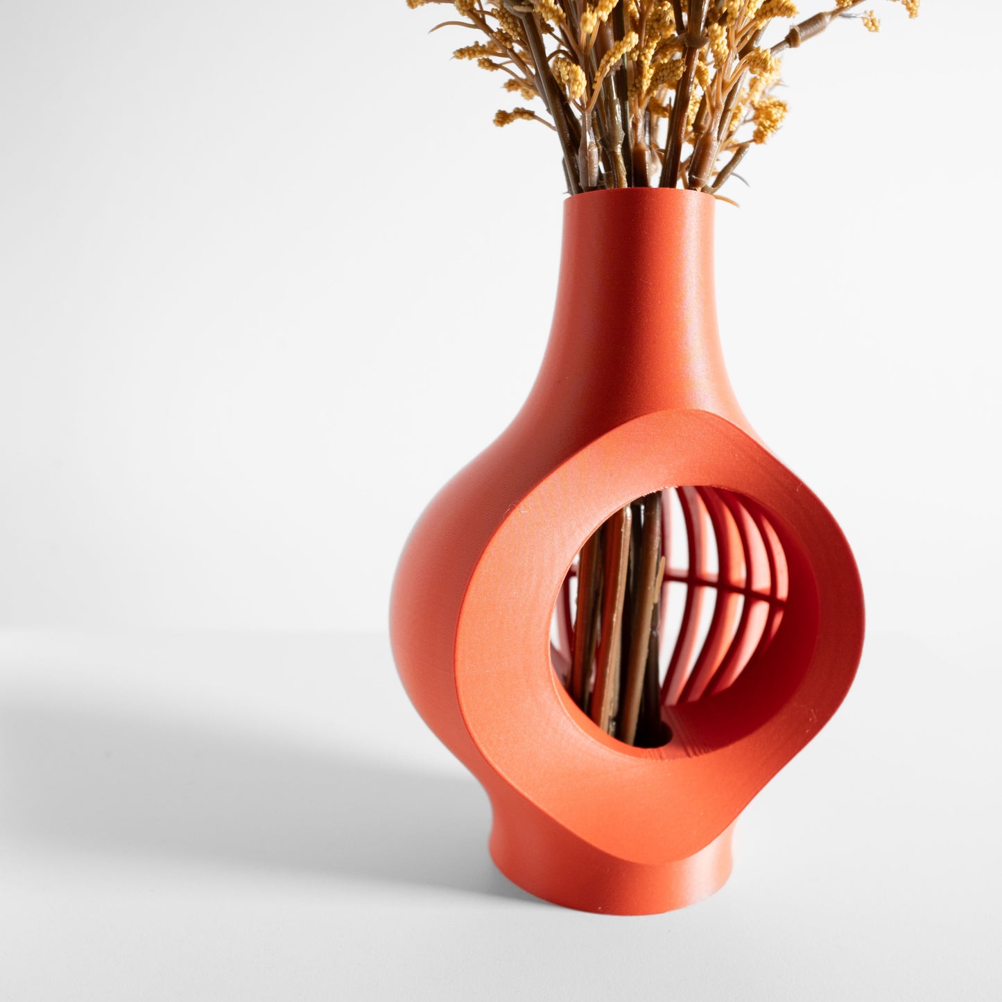 Flower Vase, Ribbed Botanical Holder, Mantelpiece Accent, Dried Plants Decoration