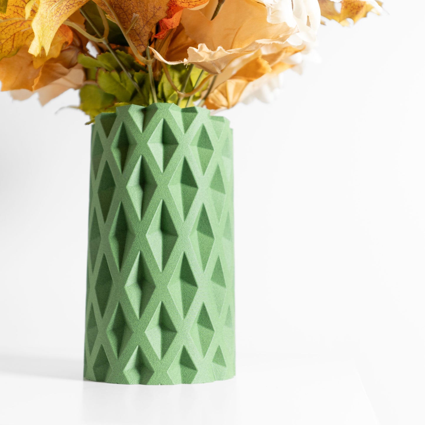 Fractal Vase, Artistic Curved Tabletop Planter, Decorative Flower Holder, Elegant Home Accent, Nordic Style