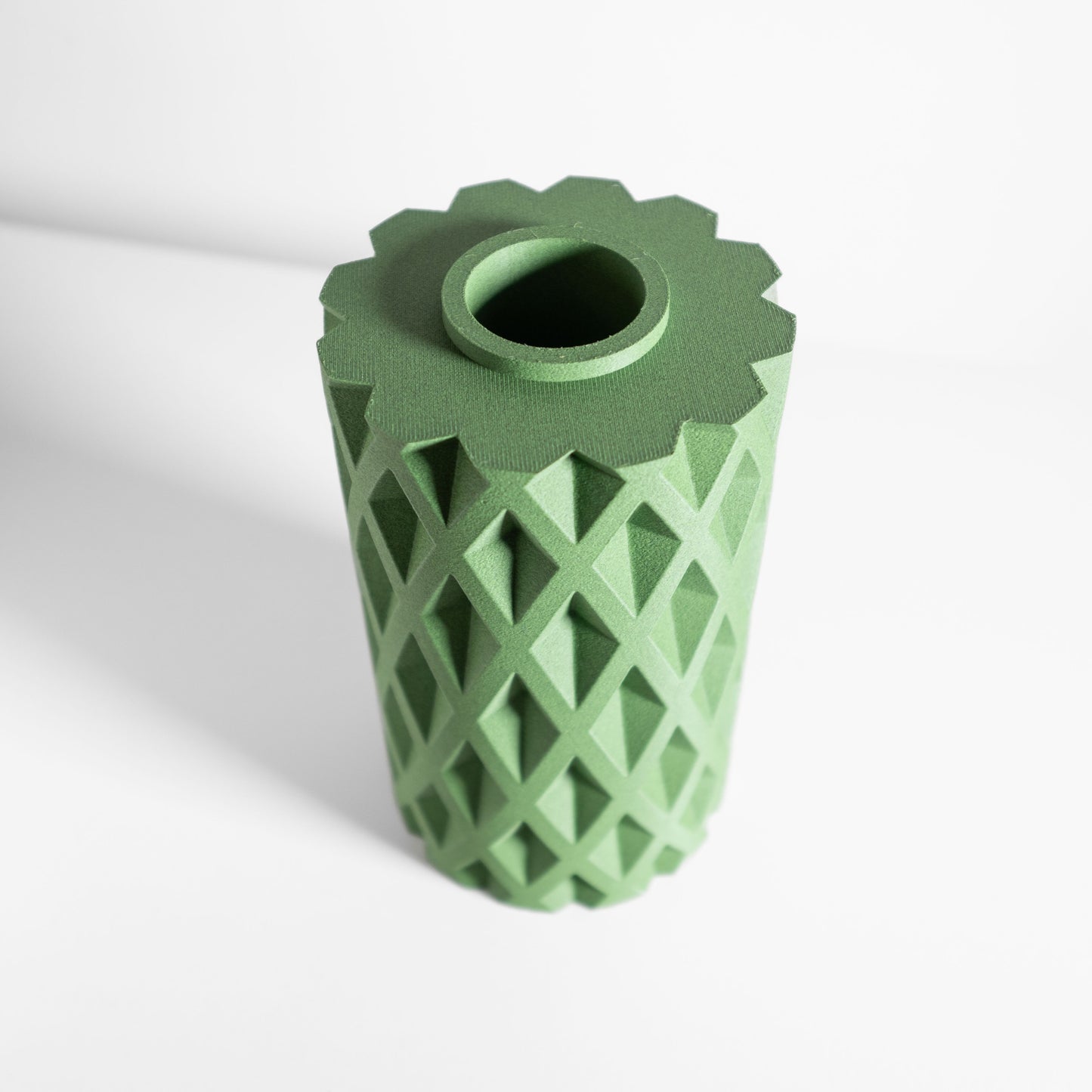 Fractal Vase, Artistic Curved Tabletop Planter, Decorative Flower Holder, Elegant Home Accent, Nordic Style