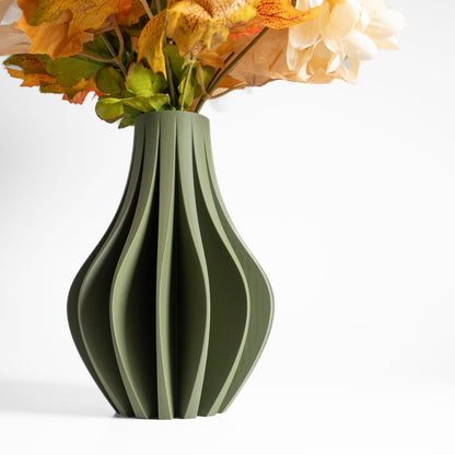 Geometric Tabletop Vase, Stylish Artistic Flower Vessel, Elegant Space Accent, Modern Nordic Minimalist Style