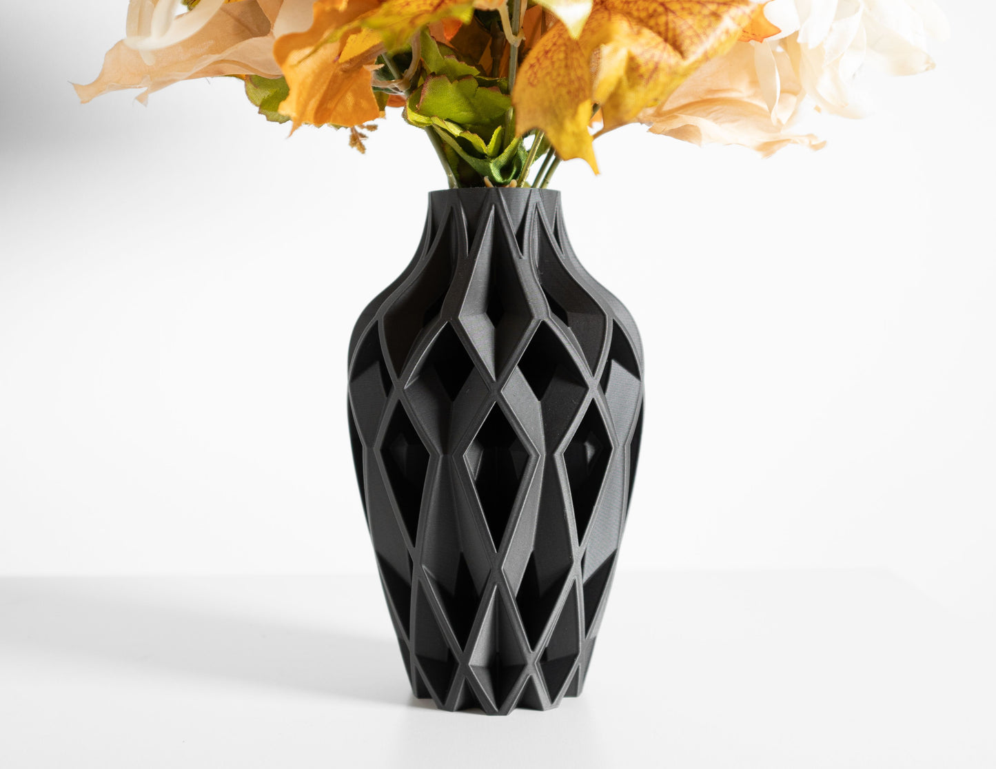 Minimalist Vase, Nordic Tabletop Flower Holder, Modern Mantelpiece Accent, Sculptural