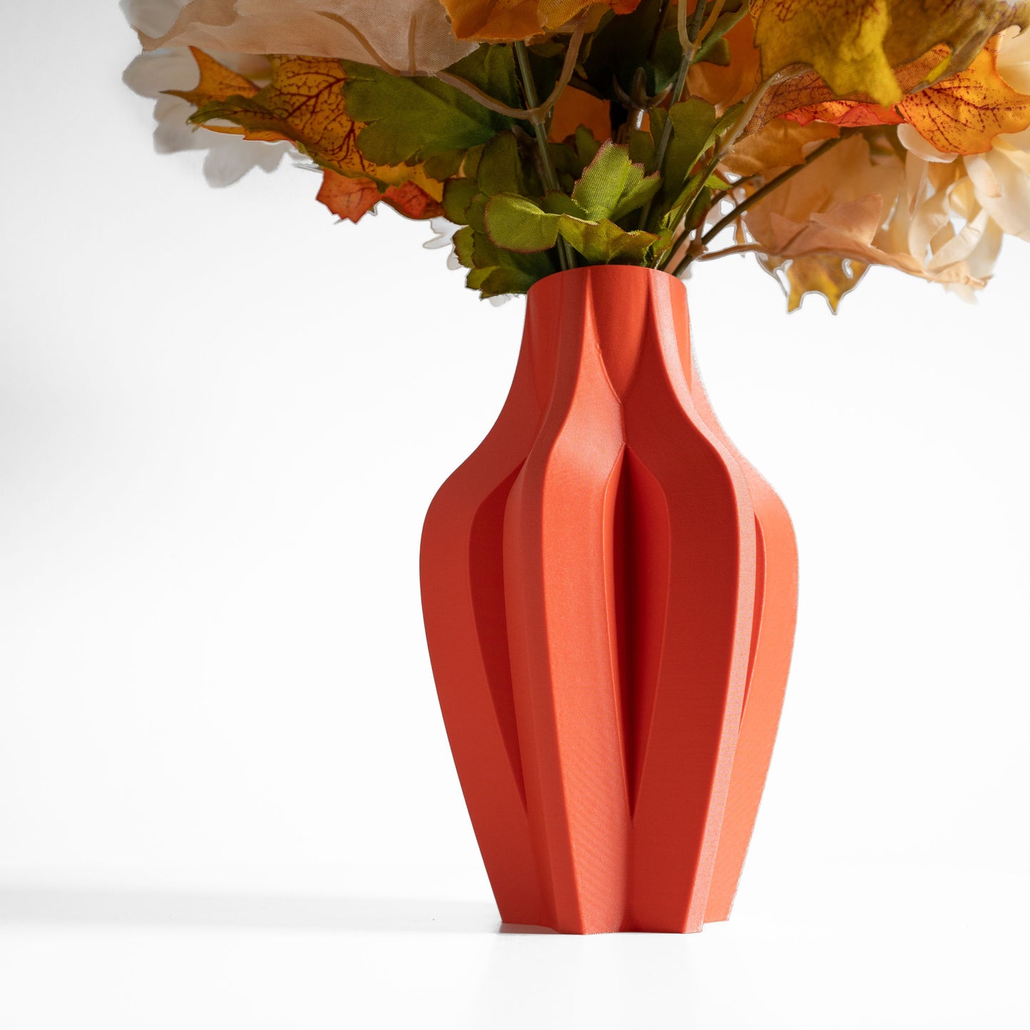 Organic Ceramic-Look Vase, Table Vessel, Modern-Sculptural Desk Accent, Soft Fractal Nordic Style