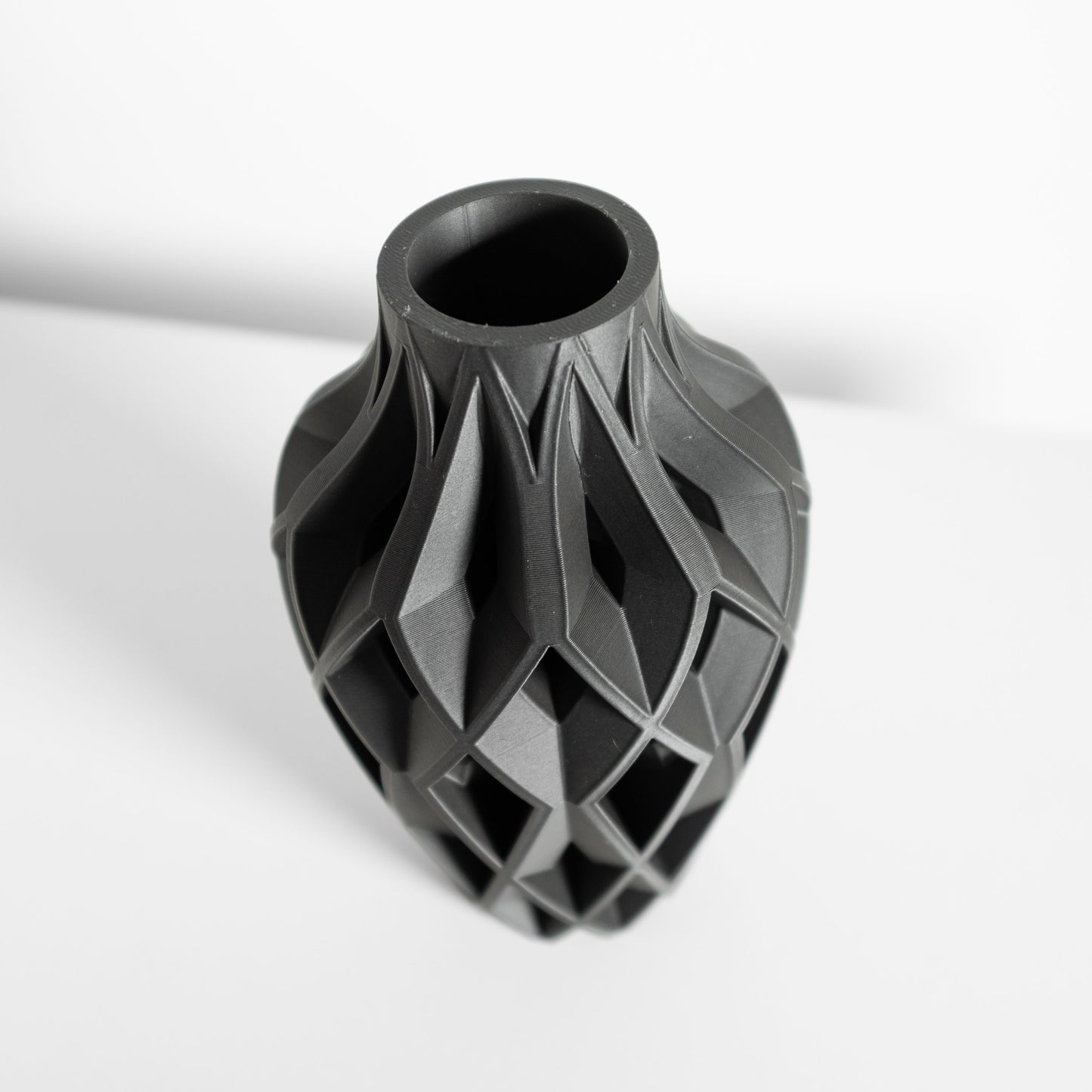 Minimalist Vase, Nordic Tabletop Flower Holder, Modern Mantelpiece Accent, Sculptural
