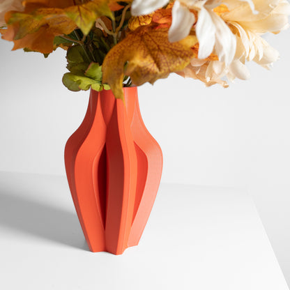 Organic Ceramic-Look Vase, Table Vessel, Modern-Sculptural Desk Accent, Soft Fractal Nordic Style