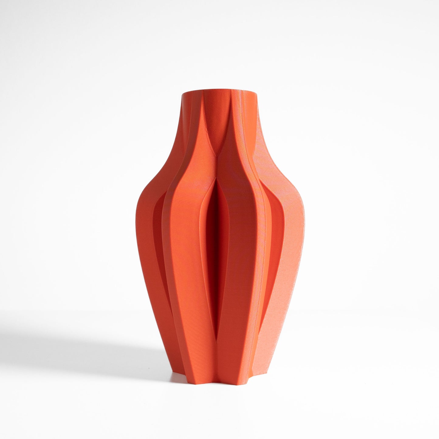 Organic Ceramic-Look Vase, Table Vessel, Modern-Sculptural Desk Accent, Soft Fractal Nordic Style