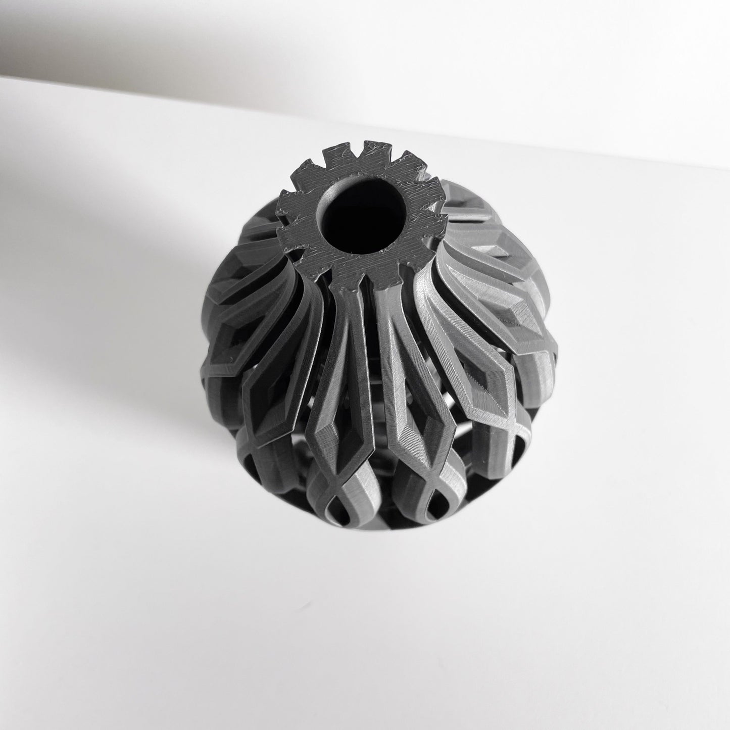 Modern Vase, Ripple Centerpiece, Tabletop Floral Display, Minimal Organizer Elegance