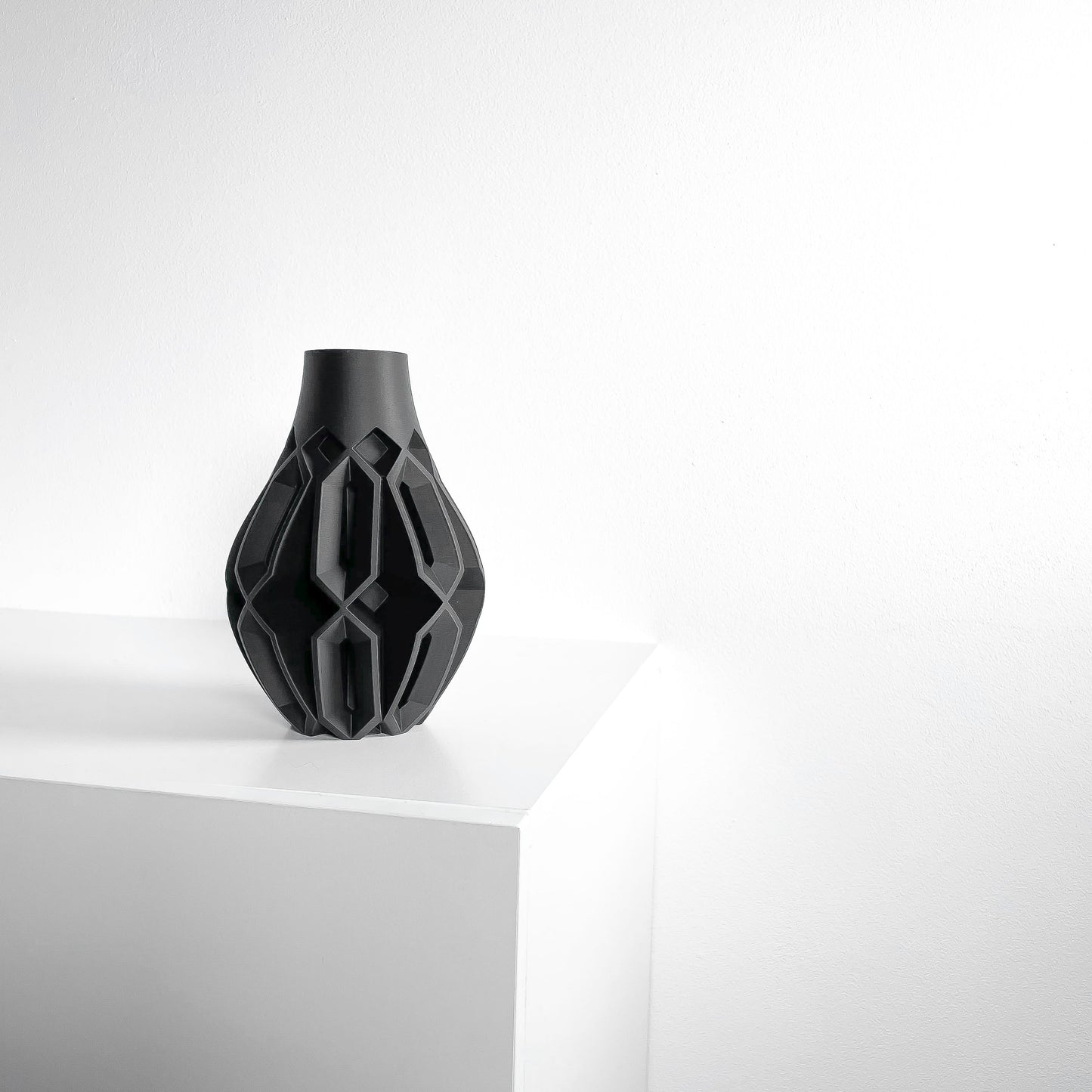 Vase, Sculptural Contemporary Dried Flower Holder, Minimalist Modern Shelf Decor