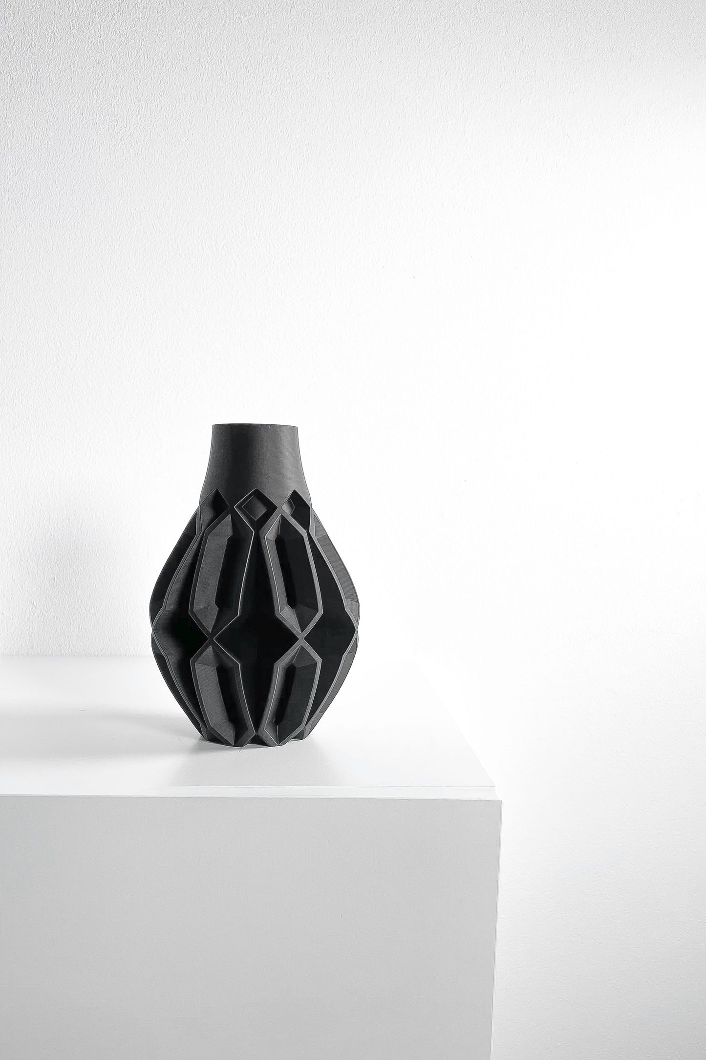 Vase, Sculptural Contemporary Dried Flower Holder, Minimalist Modern Shelf Decor