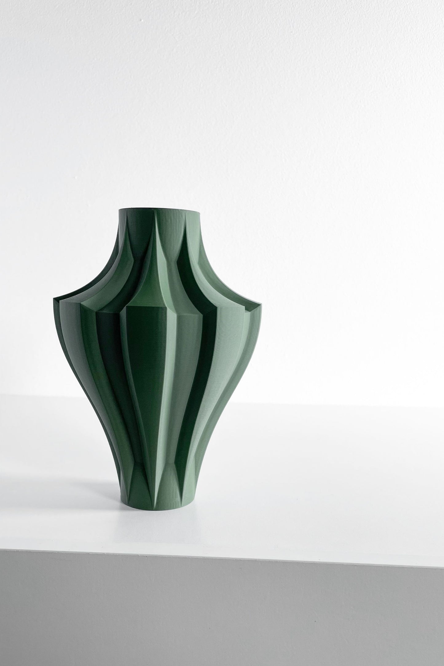 Modern Vase, Nordic Minimalist Sculptural Tabletop Decoration, Elegant Flower Holder