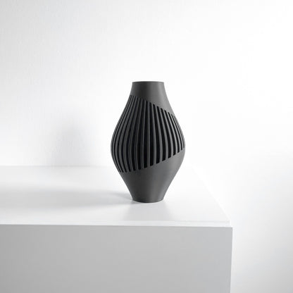 Modern Vase, Minimalist Flower Holder, Sculptural Centerpiece for Tabletop, Tulip Display