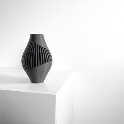 Modern Vase, Minimalist Flower Holder, Sculptural Centerpiece for Tabletop, Tulip Display