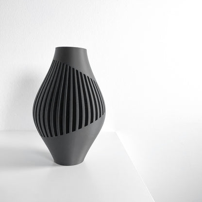 Modern Vase, Minimalist Flower Holder, Sculptural Centerpiece for Tabletop, Tulip Display