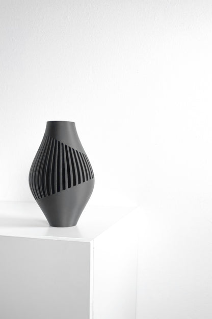 Modern Vase, Minimalist Flower Holder, Sculptural Centerpiece for Tabletop, Tulip Display