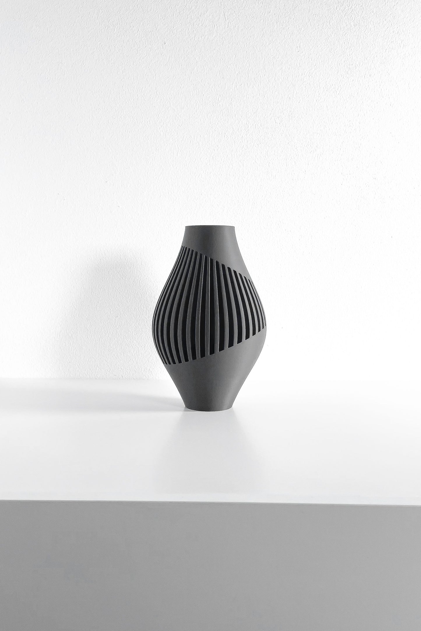 Modern Vase, Minimalist Flower Holder, Sculptural Centerpiece for Tabletop, Tulip Display