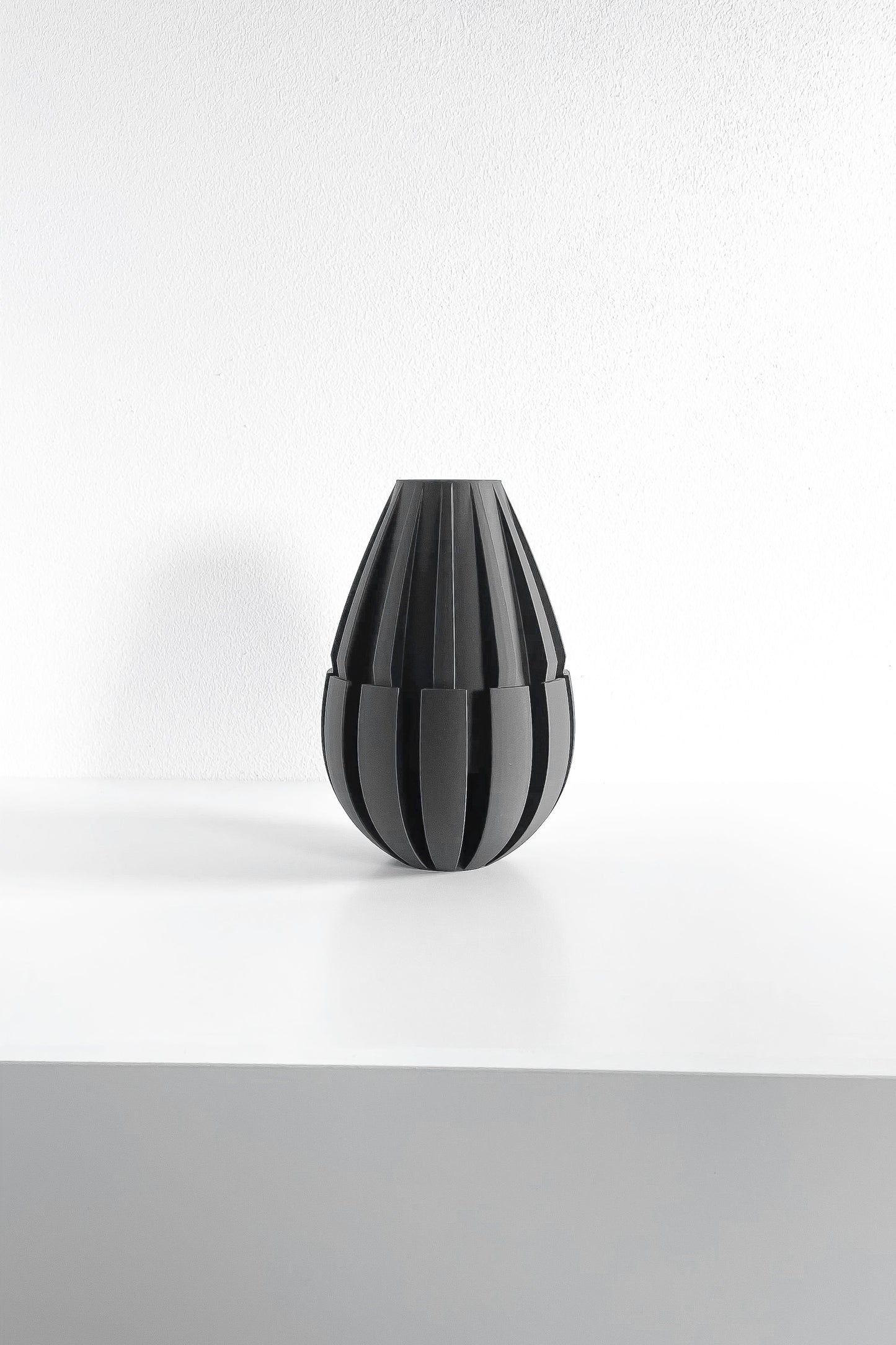 Modern Vase, Curved Statementpiece, Mantel Accent, Desk Centerpiece, Nordic Minimalist