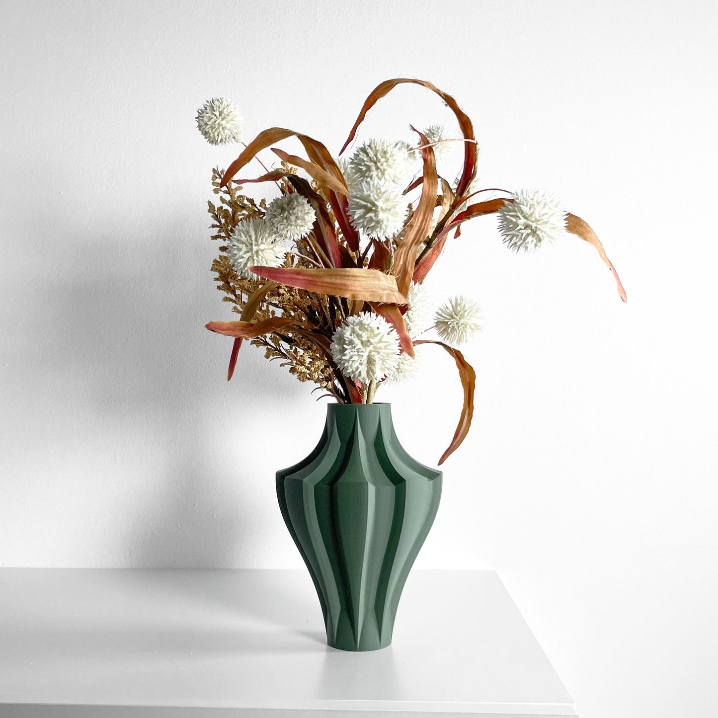 Modern Vase, Nordic Minimalist Sculptural Tabletop Decoration, Elegant Flower Holder