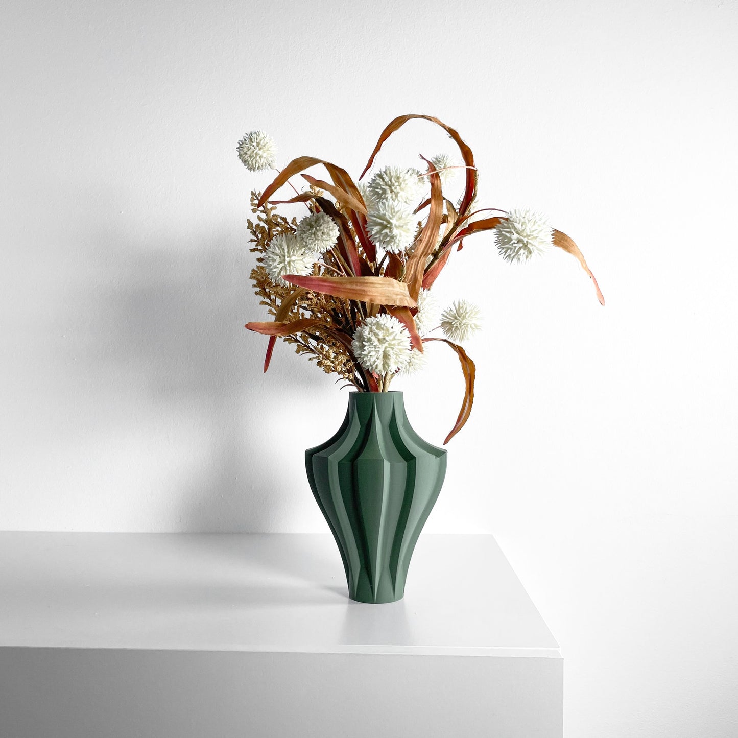 Modern Vase, Nordic Minimalist Sculptural Tabletop Decoration, Elegant Flower Holder