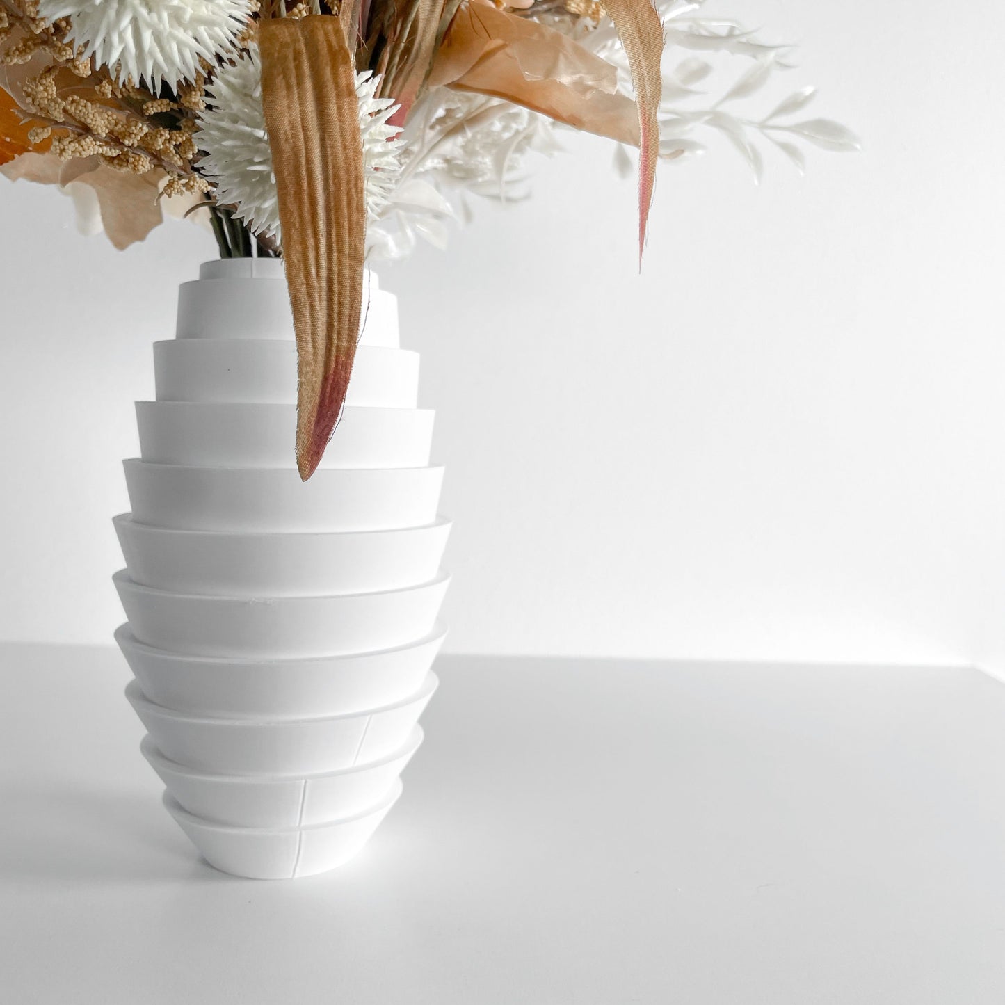 Tabletop Vase, Minimalist Japandi Accent, Modern Dining Centerpiece, Geometric Sculptural