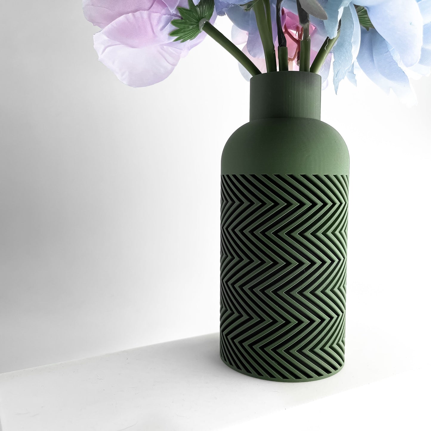 Geometric Vase, Modern Minimalist Tabletop Decor, Floral Display, Nordic Accent.