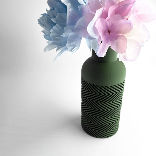 Geometric Vase, Modern Minimalist Tabletop Decor, Floral Display, Nordic Accent.