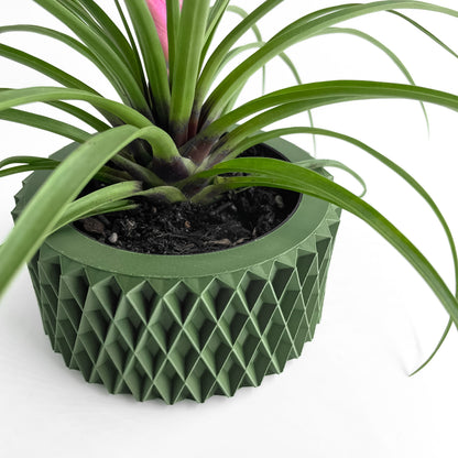 Artistic Planter Pot, Modern Architectural Indoor Plant Vessel, Sculptural Desk Nordic Style Accent, Minimalist