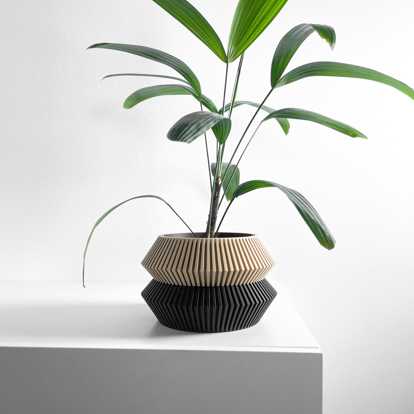 Geometric Artistic Planter Pot, Sculptural Succulent Vessel, Stylish Herb Container, Original Desk Accent, Nordic