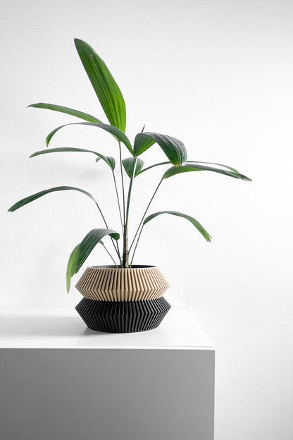 Geometric Artistic Planter Pot, Sculptural Succulent Vessel, Stylish Herb Container, Original Desk Accent, Nordic