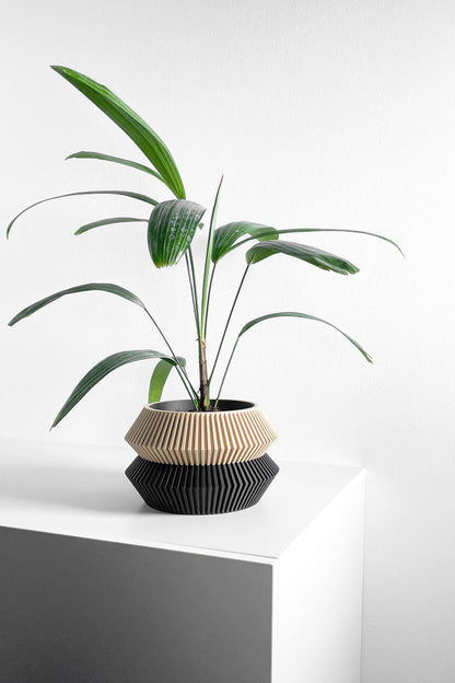 Geometric Artistic Planter Pot, Sculptural Succulent Vessel, Stylish Herb Container, Original Desk Accent, Nordic