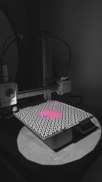 modern vase, sculptural tabletop floral holder, contemporary decorative elegant vessel