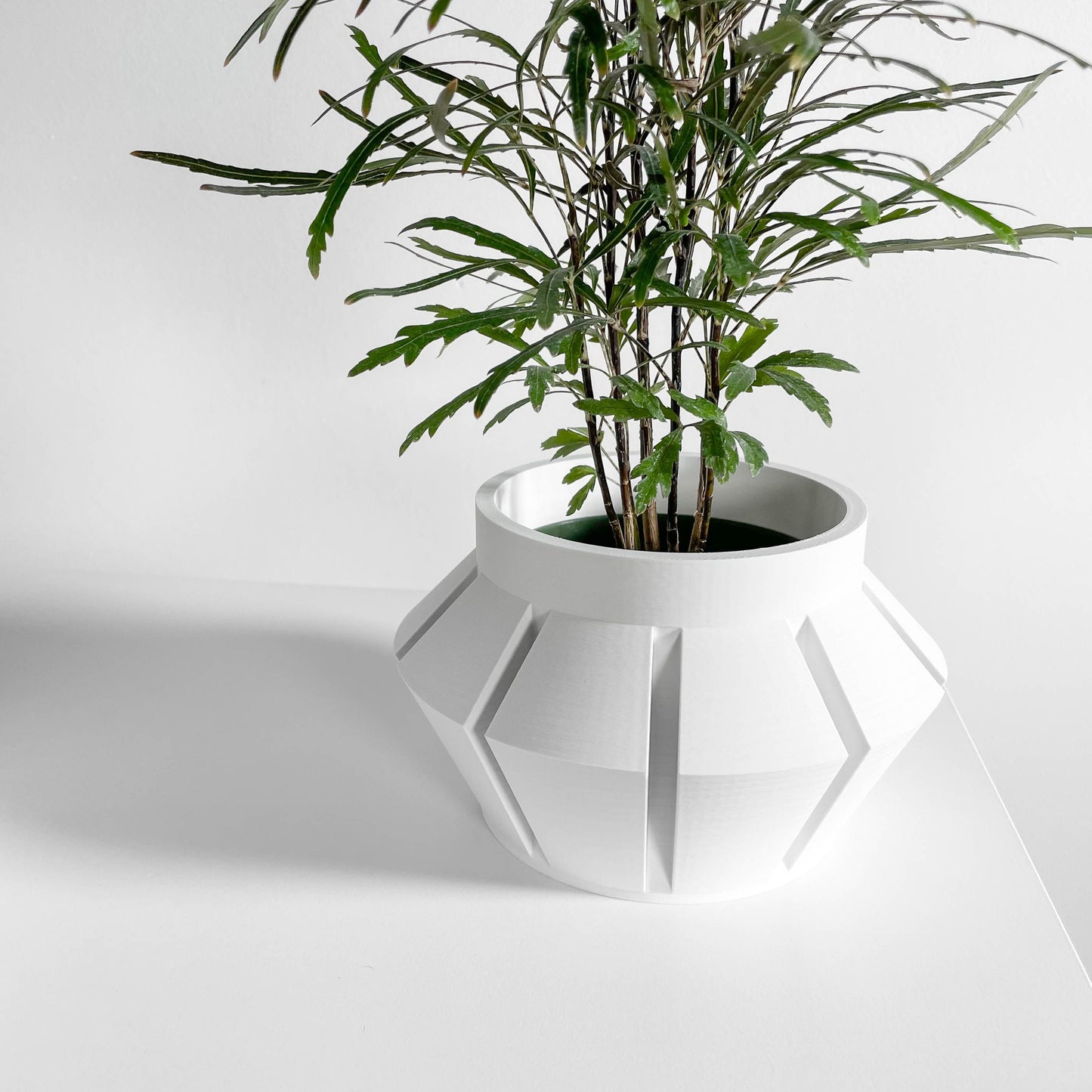 Planter Pot Sculptural Centerpiece, Indoor Succulent Herb Workspace Organizer Contemporary