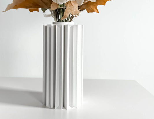 modern vase, contemporary minimalist decor, table centerpiece, sculptural flowerholder