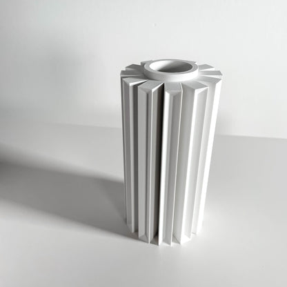 modern vase, contemporary minimalist decor, table centerpiece, sculptural flowerholder