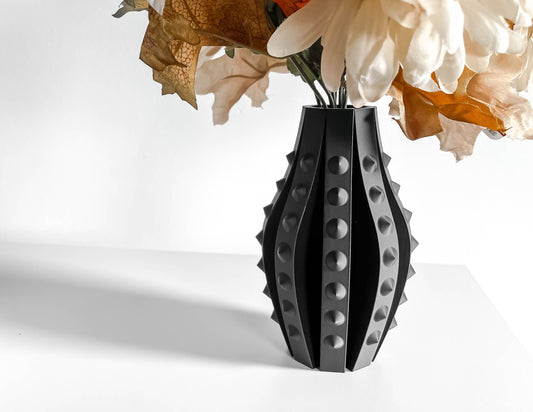 Modern Vase, Minimalist Sculptural Centerpiece, Contemporary Flower Holder, Desk Planter