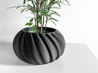 Planter Pot, Contemporary Sculptural Container, Indoor Succulent Holder Black Matte
