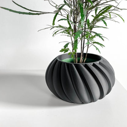 Planter Pot, Contemporary Sculptural Container, Indoor Succulent Holder Black Matte