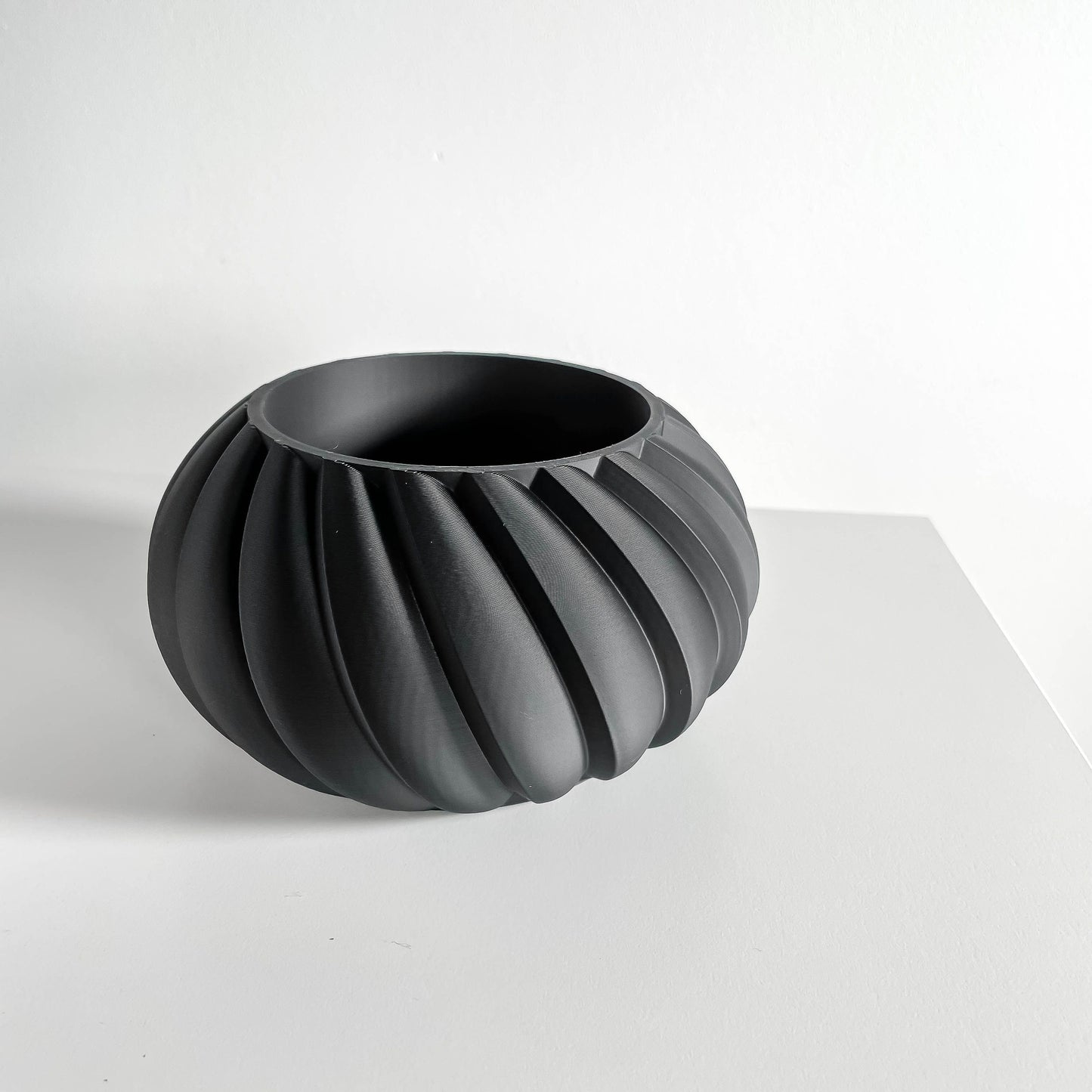 Planter Pot, Contemporary Sculptural Container, Indoor Succulent Holder Black Matte