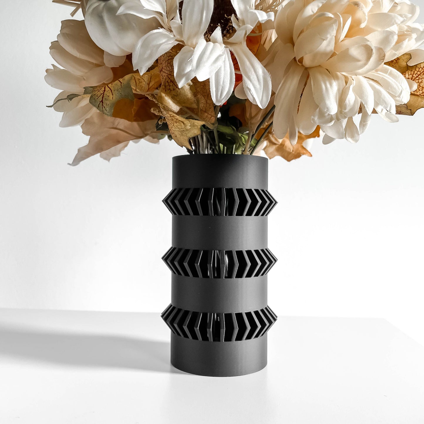tabletop vase, geometric decor, Nordic minimalist, flower holder, contemporary accent