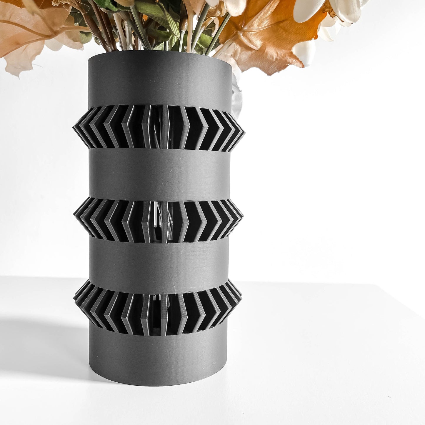 tabletop vase, geometric decor, Nordic minimalist, flower holder, contemporary accent